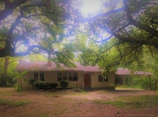 33 Gulf Camp Cir, Lumberton, MS 39455