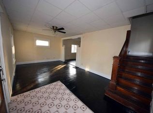 2245 S 11th St, Springfield, IL 62703