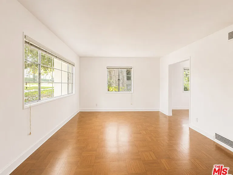 5366 Village Grn — Photo 10