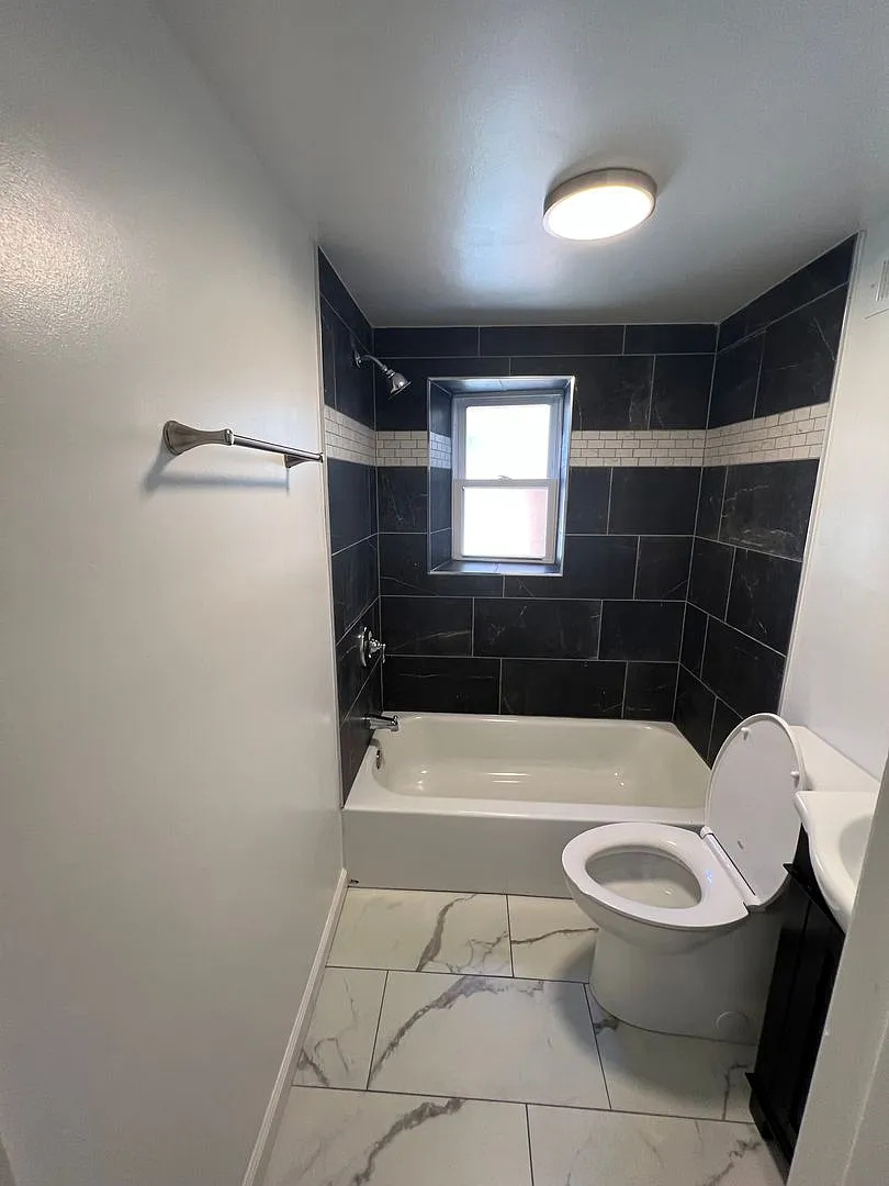 348 oakland ave — Photo 3