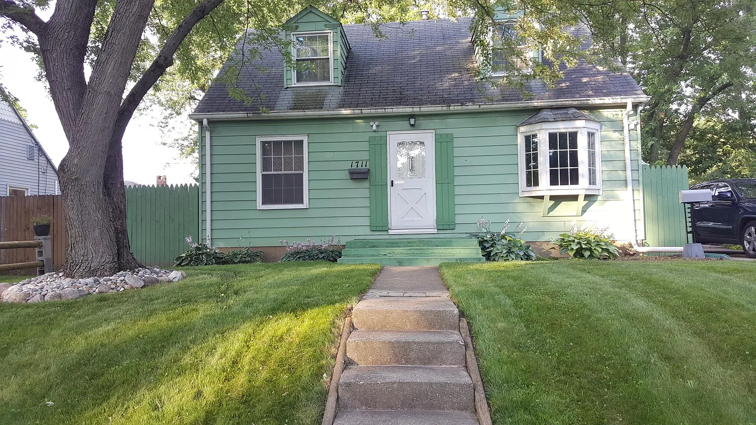 1711 Huffman Blvd photo 1