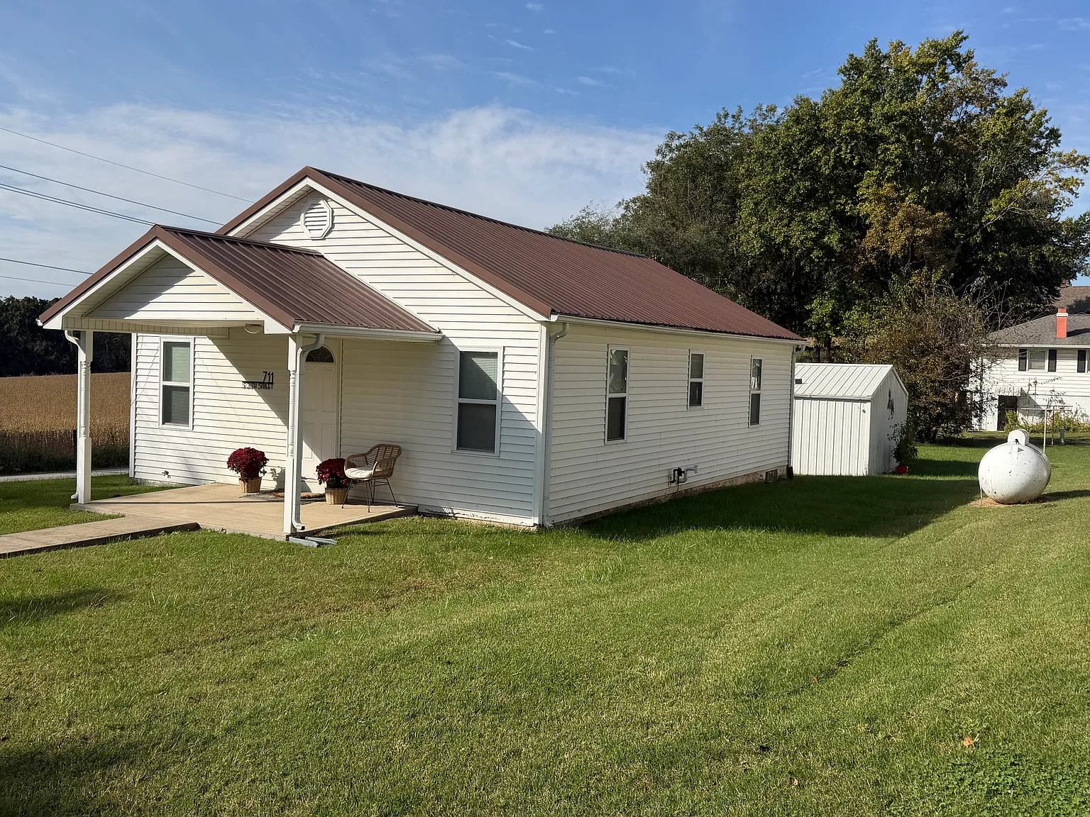 2 bed, 948 sqft, $965 — Photo 1