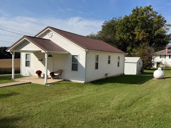 711 South St, Wellington, MO 64097