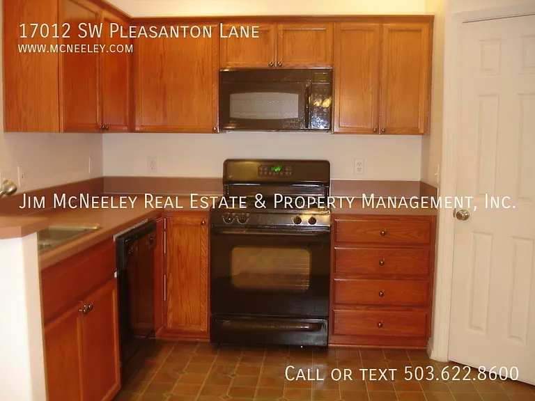 17012 Pleasanton Ln — Photo 3