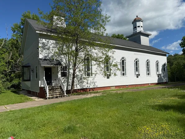 18 Depot St, Belchertown, MA 01007
