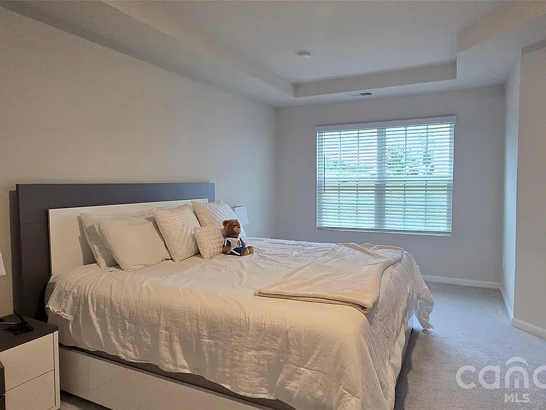 8011 Scarlet Maple Ln — Photo 6
