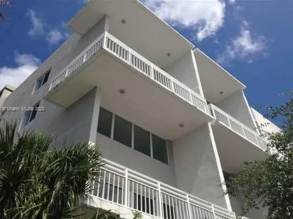 498 SW 2nd St #2C, Miami, FL 33130