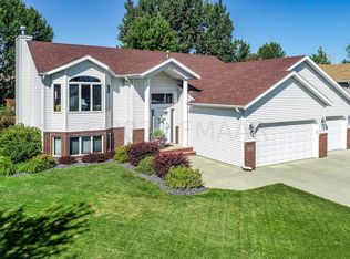 3807 21st St S, Fargo, ND