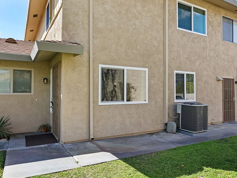 72728 Willow St #2 — Photo 22