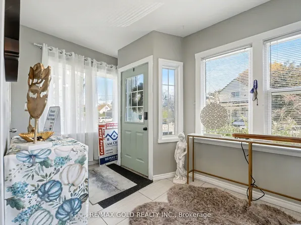 75 Chestnut Ave, Hamilton, ON L8L 6K8