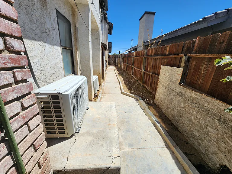 21251 Conklin Blvd — Photo 4