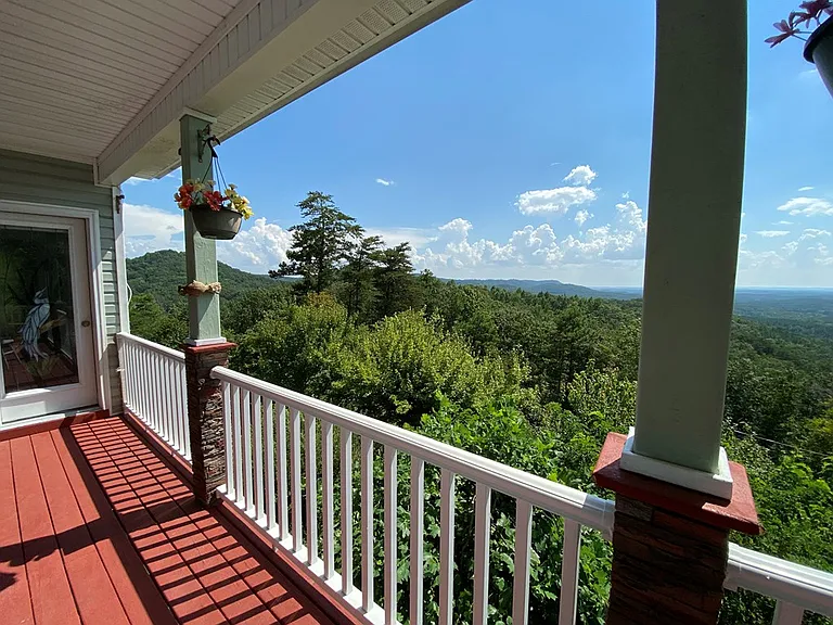 687 Anderson Rd — Photo 22