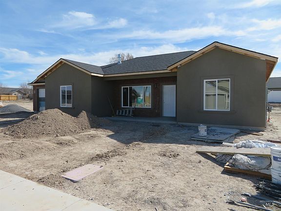 3rd image of 284 Sandi Rd