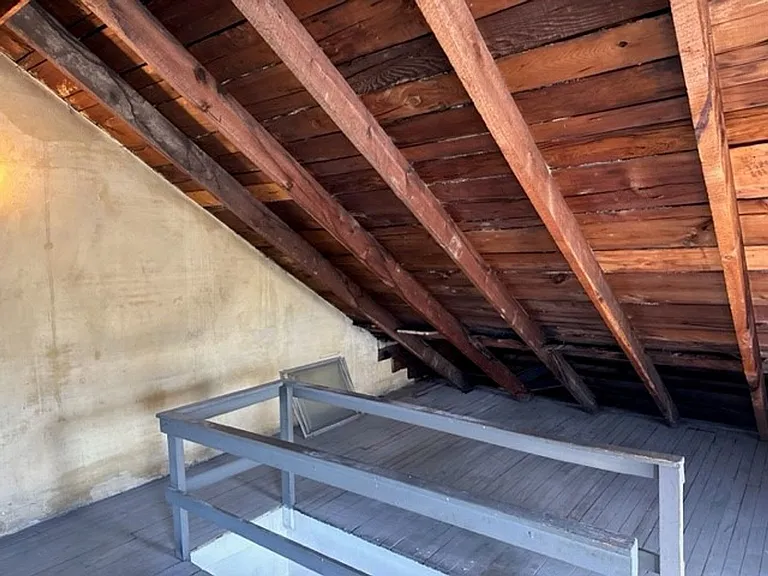 2342 Ellerslie St — Photo 14