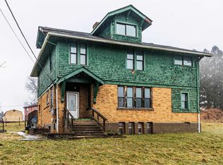 51 South St, Masontown, WV 26542