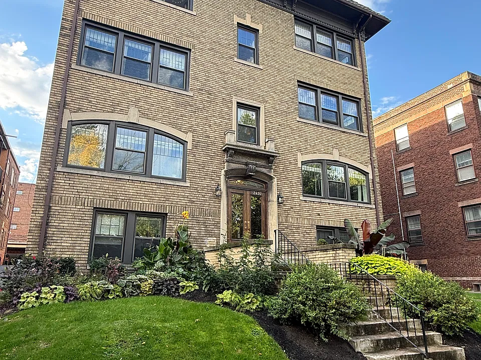 2492 Derbyshire Rd #4