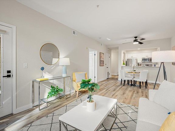 5th image of 423 N 2nd St Unit 138