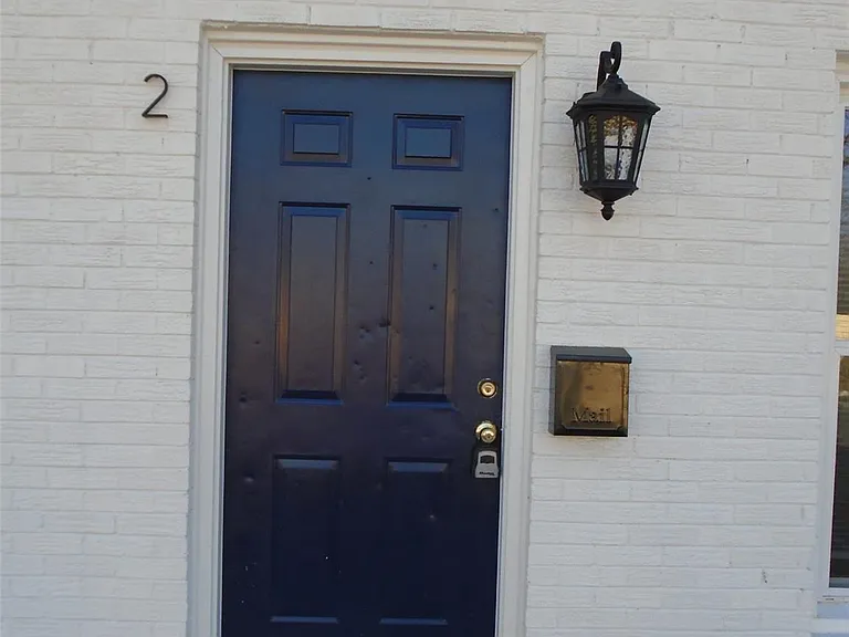 1111 Belmont Ave #2 — Photo 2