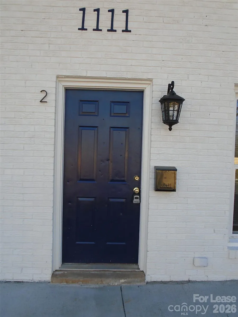 Building Photo - 1111 Belmont Ave #2