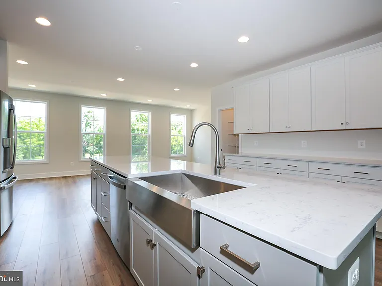 6902 Karter Robinson Dr — Photo 4