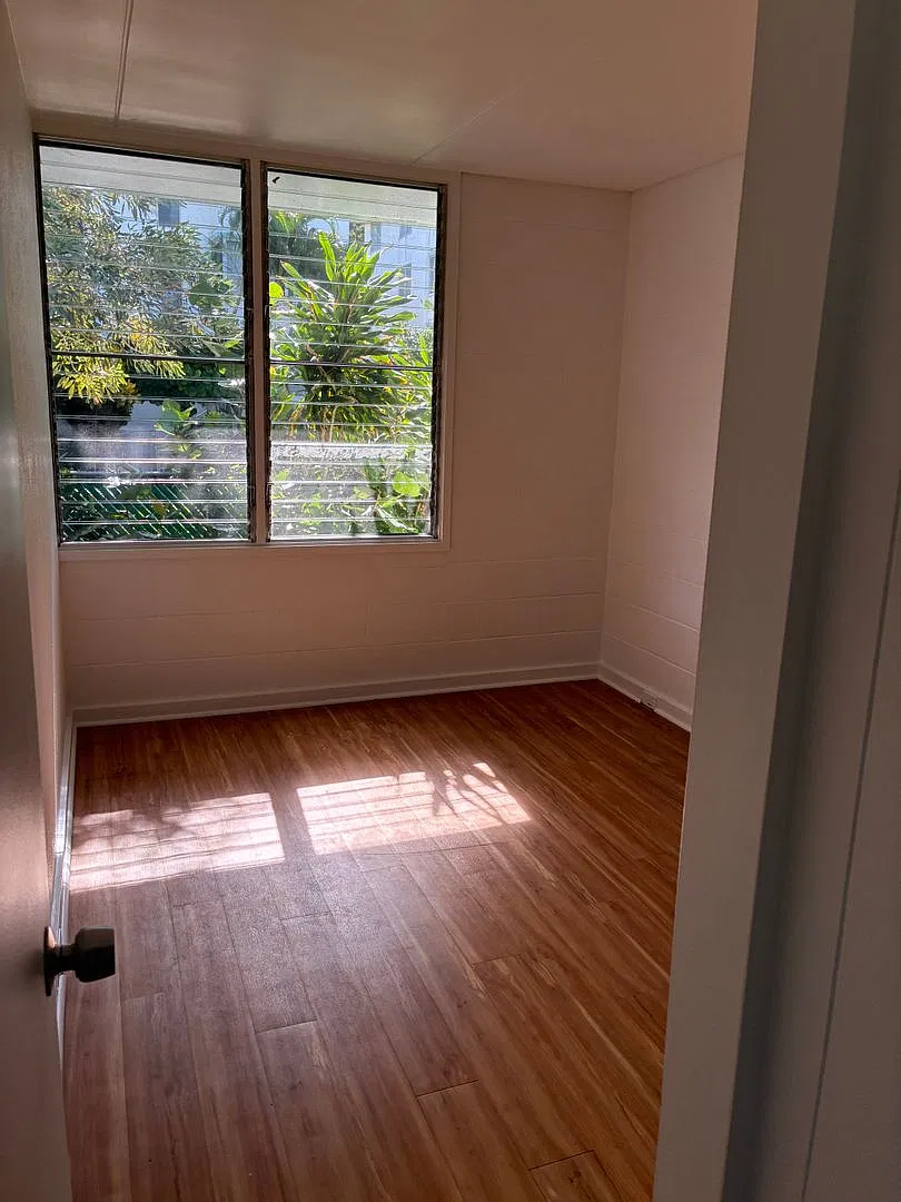 Recently Refurbished 2-Bedroom Near Kapiolani Park and Waikk — Photo 3