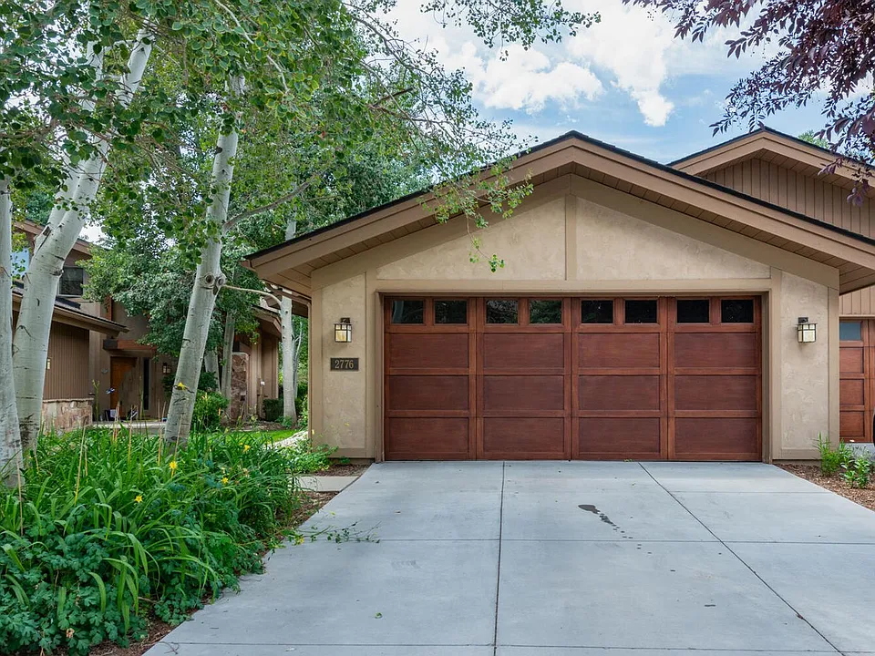 2776 Estates Dr