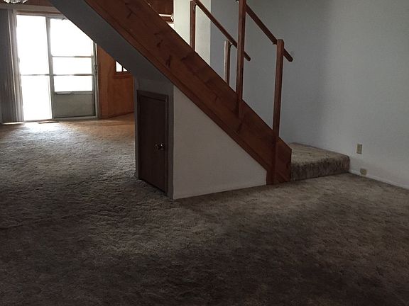 4th image of 709 Jeffrey Pl