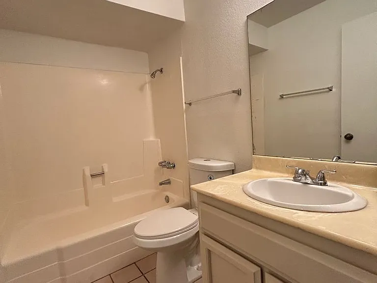 11040 N 28th Dr #127 — Photo 19