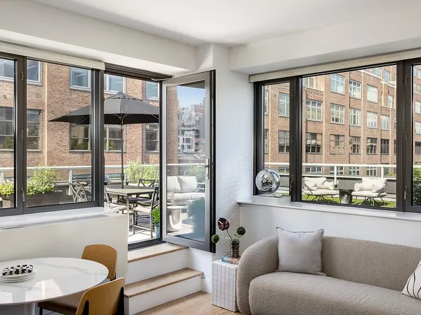 305 W 16th St APT 6E, New York, NY 10011