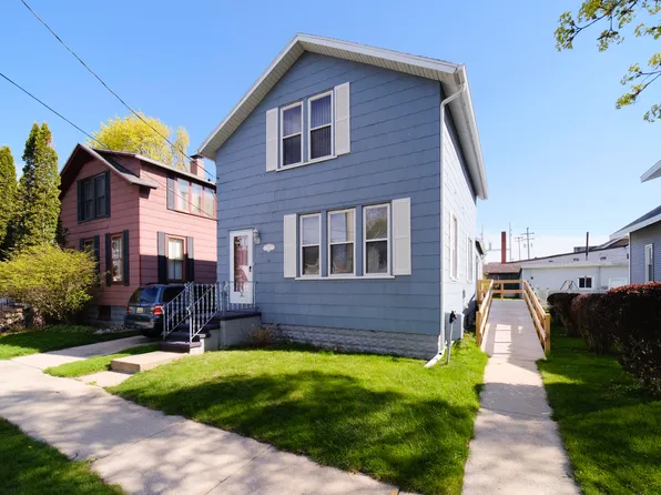 19 Clay St, Manistee, MI 49660
