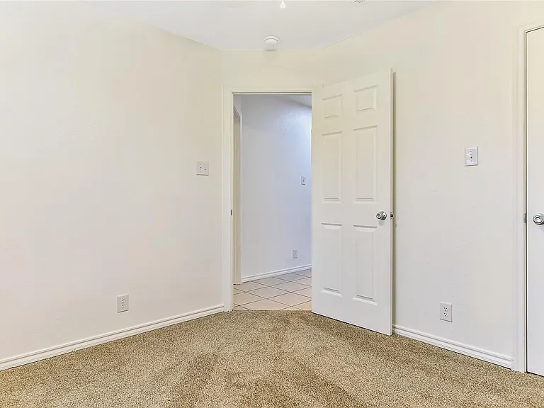 1026 W Coffin St #102 — Photo 15