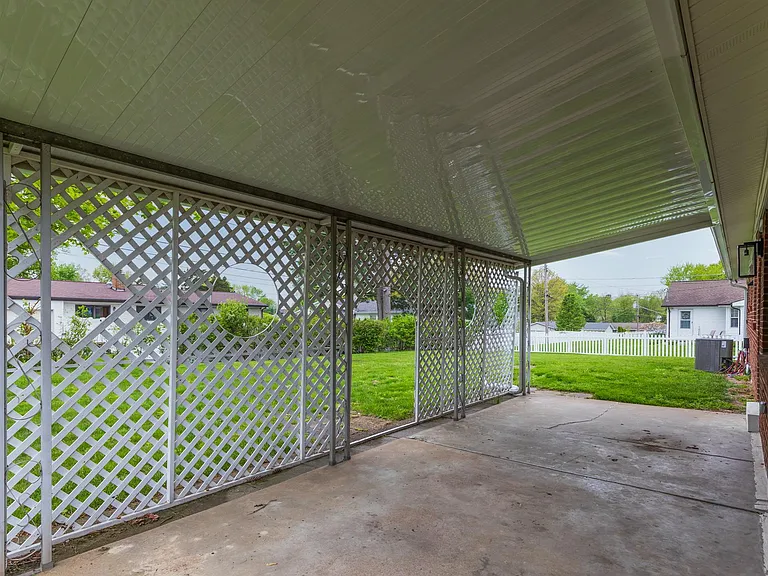 1112 Sombrero Trl — Photo 24