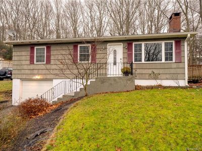 97 E Pattagansett Rd, Niantic, CT, 06357