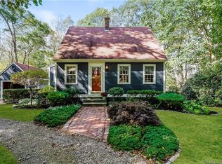 80 Algonquin Dr, Groton, CT 06355
