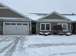 605 Breaker Cove Dr, Bay City, MI 48708
