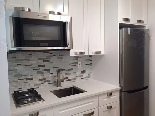 Rented by Fischer Group Realty, LLC | media 1