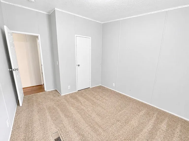 33114 McKinley Cir — Photo 18
