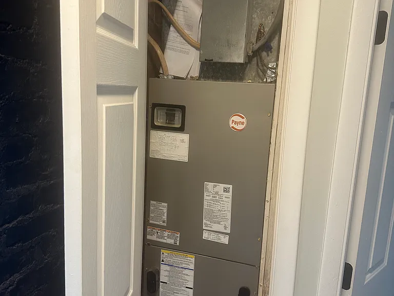 2219 Kenton St #A — Photo 33