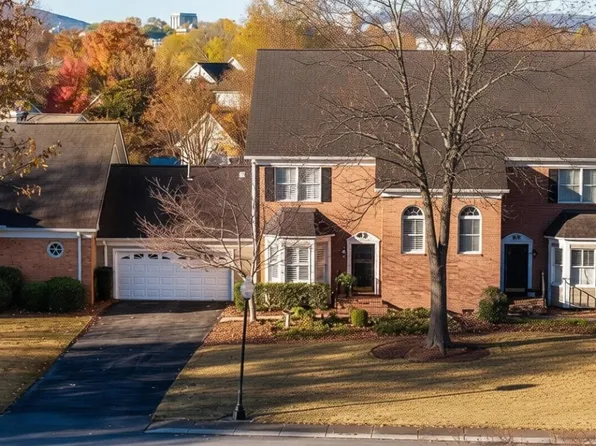 1414 Heritage Landing Dr, Chattanooga, TN 37405