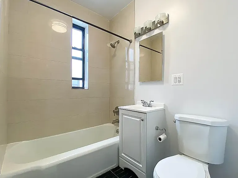 283 Albany Ave #5E — Photo 11