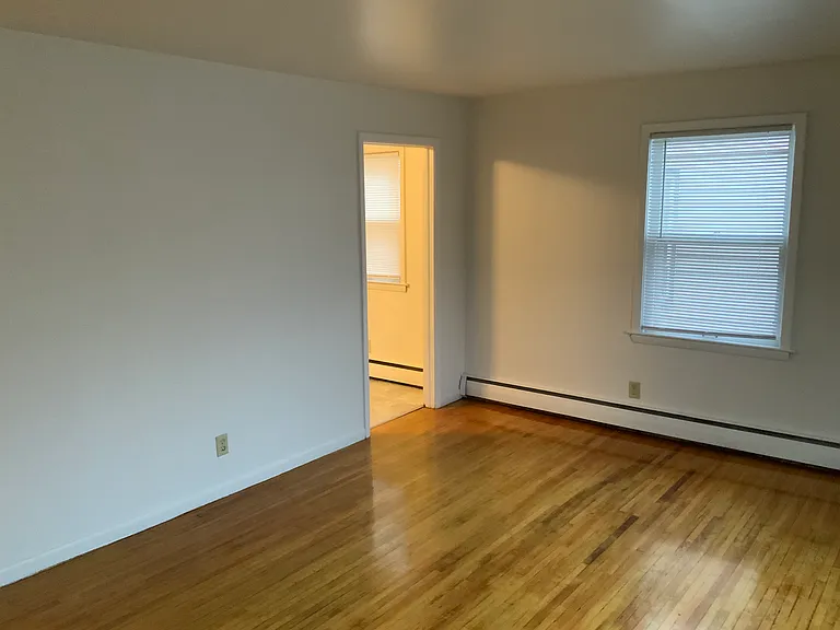 1006 Broadway St — Photo 87