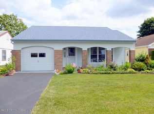 29 Sandhurst St, Manchester, NJ 08759