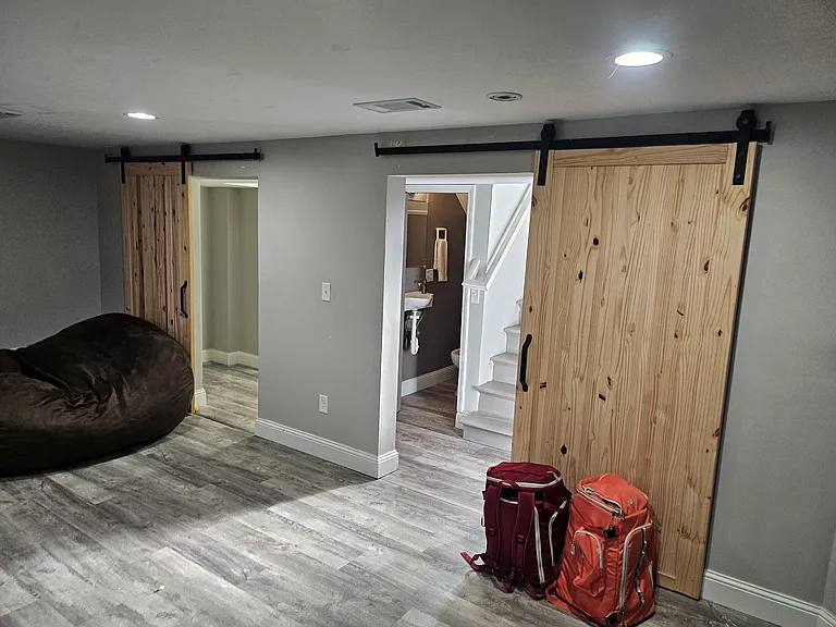3900 Victoria St — Photo 10