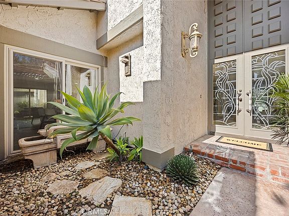 2nd image of 6515 E Circulo Dali