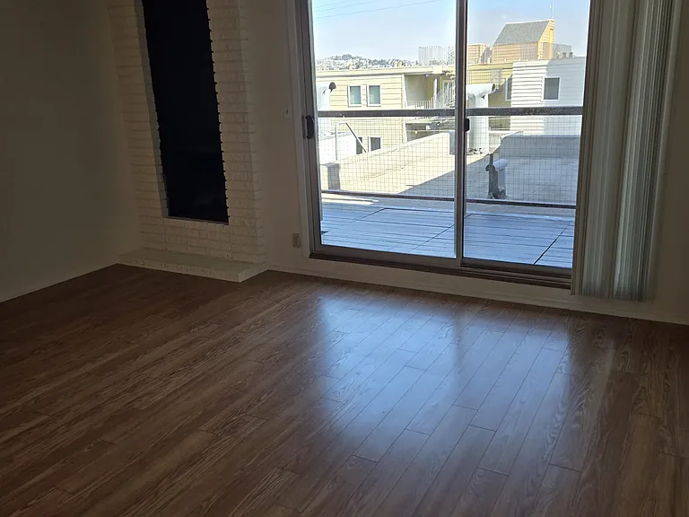 4135 Cesar Chavez St #5 — Photo 2
