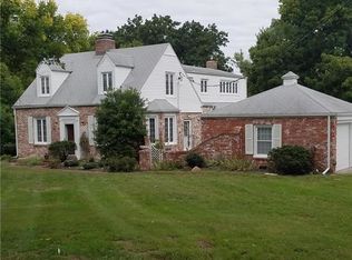 5704 NW 72nd St, Platte Woods, MO 64151