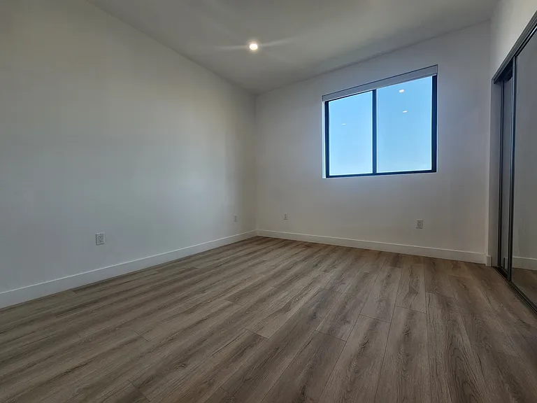 6061 Fulton Ave #6 — Photo 47