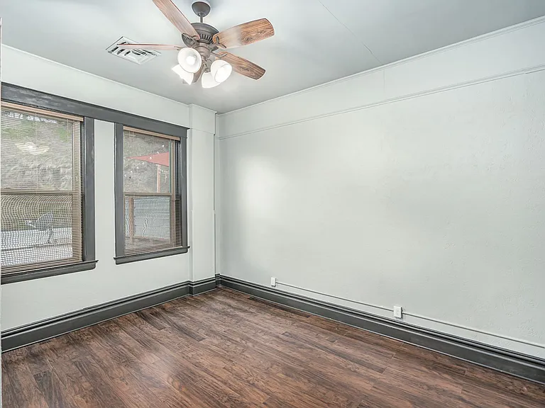 622-628 Main St — Photo 14
