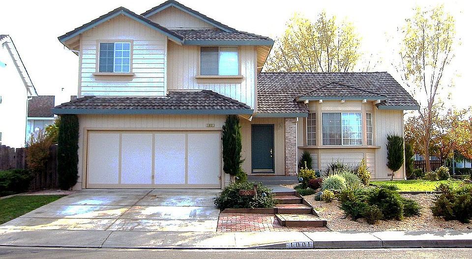 1st image of 1001 White Alder Way