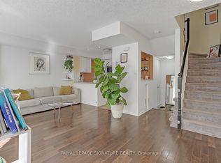 28 Laidlaw St #1612, Toronto, ON M6K1X2